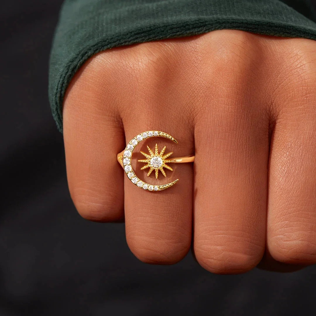 Grandaughters Of Witches Cresent Moon & Star Ring